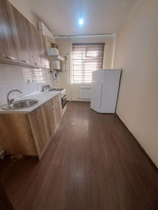 Срочно Яшнобод олмос махаллада квартира сотилади