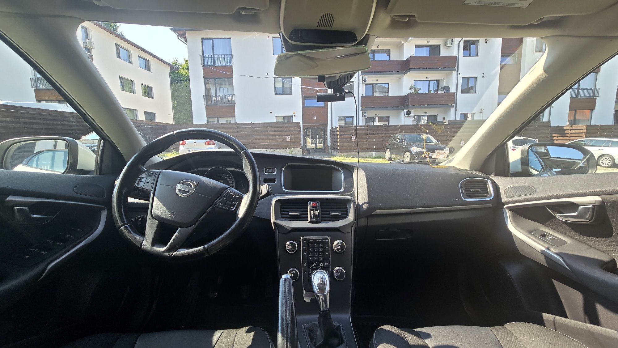 Volvo V40 2014 îngrijită de nefumator