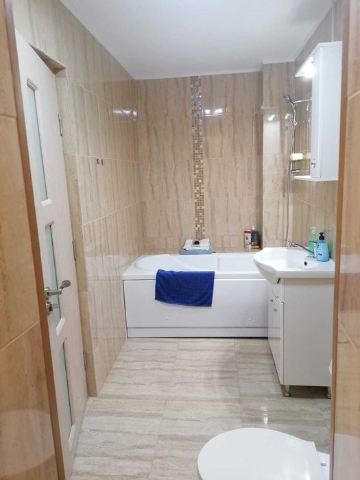 Apartament 3 camere, Decomandat ,Micro 4 ,Etaj 2