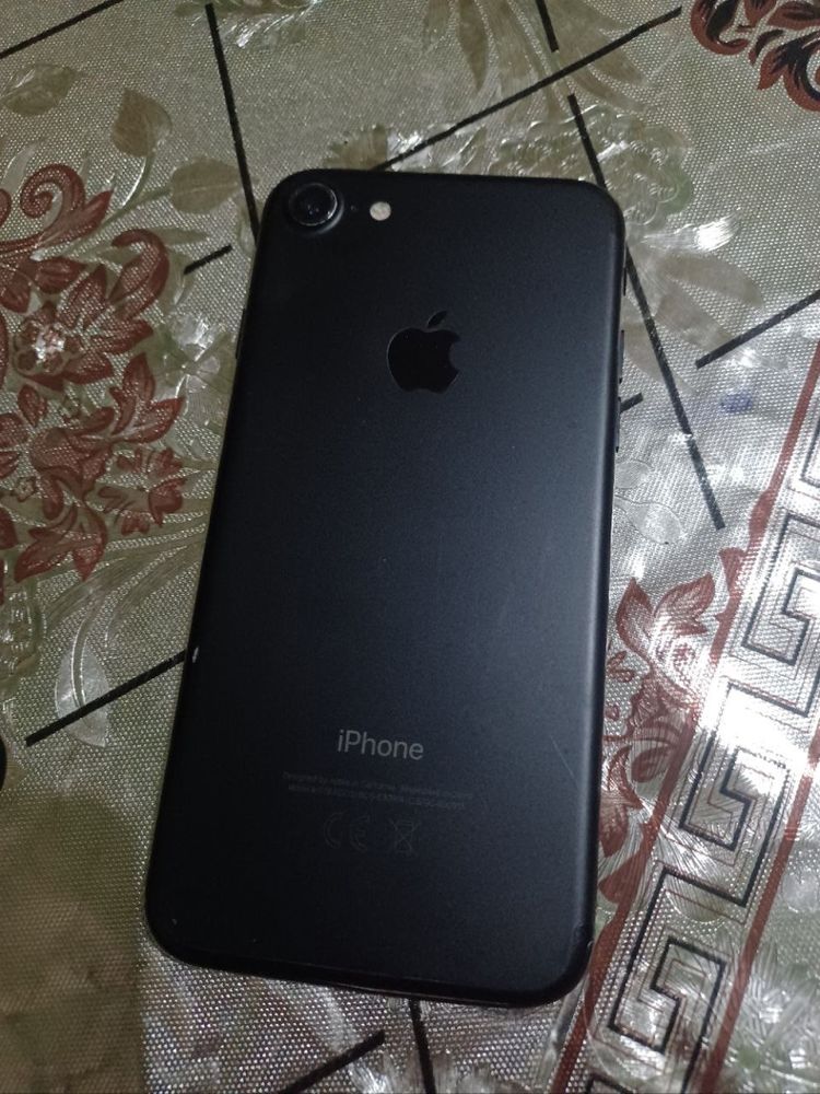 Iphone 7 sotiladi ideal holatda hamma joyi radnoy