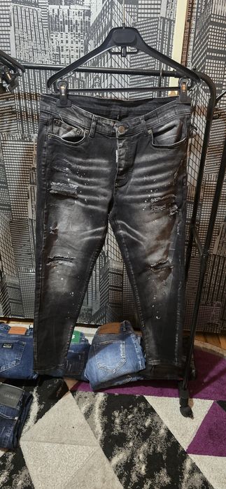 Vând blugi dsquared 2