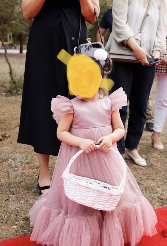 Нарядное платье в пол пышное платье на девочку 2-3 года