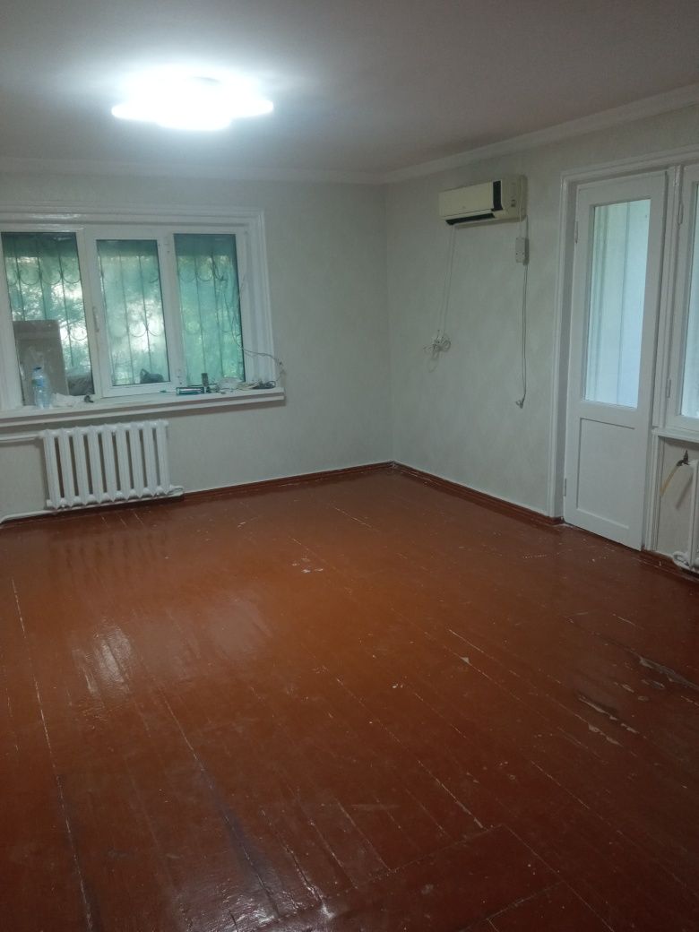 Срочно Продам 1 комнатную квартиру в спутник 4