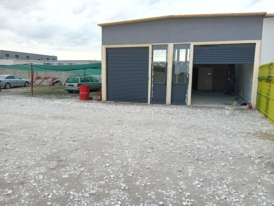 Гаражни клетки под наем