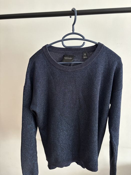 Пуловери и сутшърти