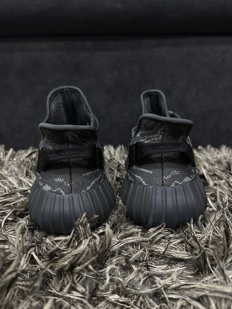 Yeezy 350 Dark Salt