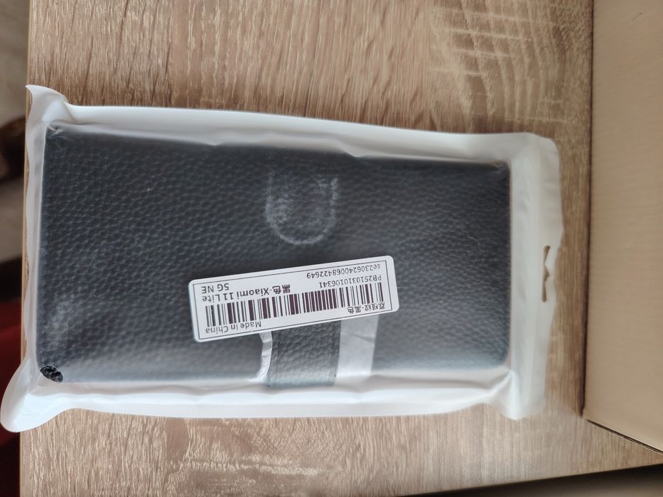 Калъф и защитно стъкло