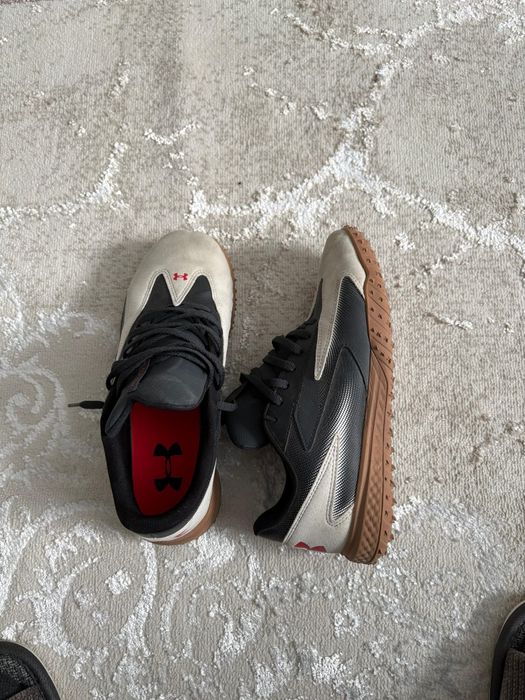 Футбольные сороконожкии Under Armour оригинальные 
41 размер 26 см
20