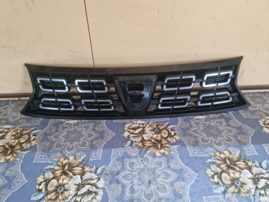 Grila radiator Dacia Duster 2018