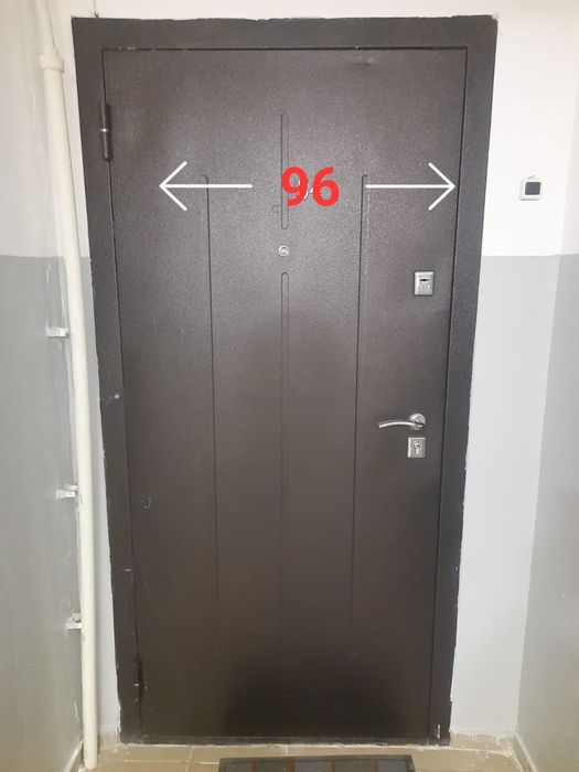 Продам металическую входную дверь