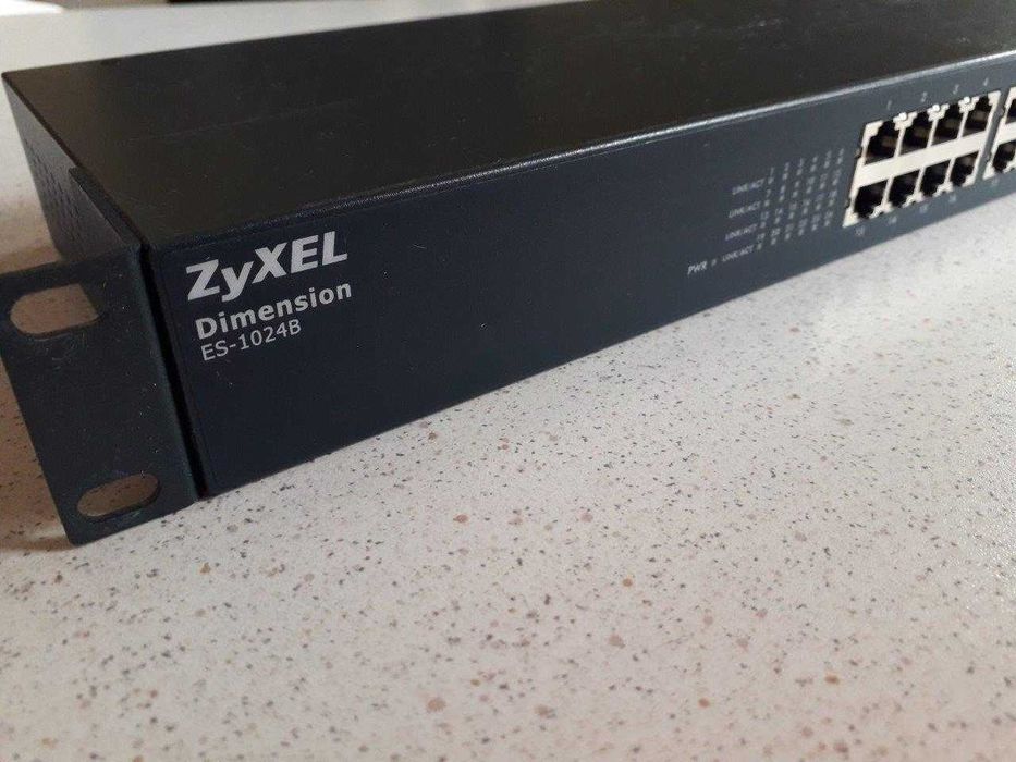 Switch Zyxel Dimension ES-1024B