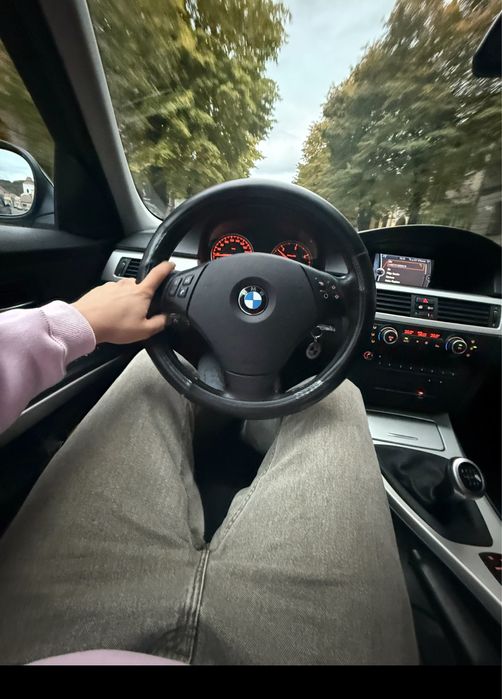 Bmw seria 3 320 D, 2011 masina impecabila, distributie schimbat.. 210c