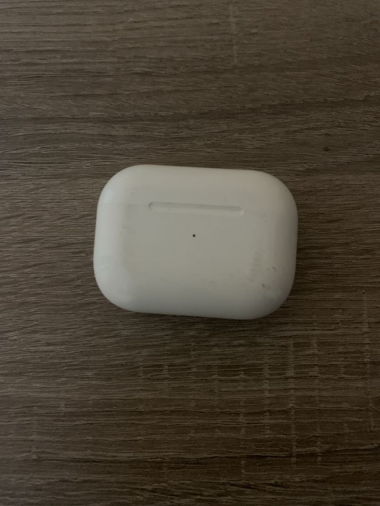 Airpods pro 2 cumparate cu 400 de lei si vandute cu 300