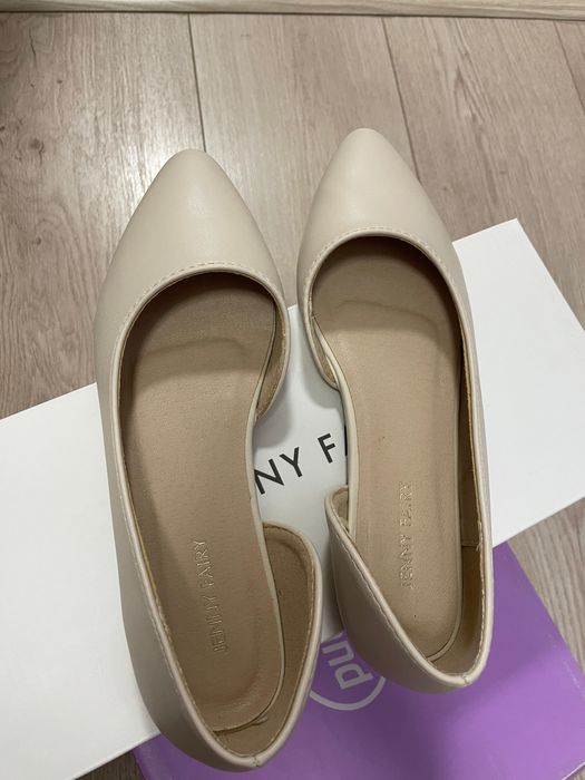 Opincuțe mărimea 35 purtate o singură dată !