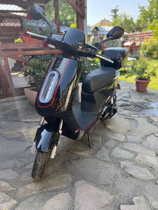 Scuter electric RKS R8, ca nou (300Km)