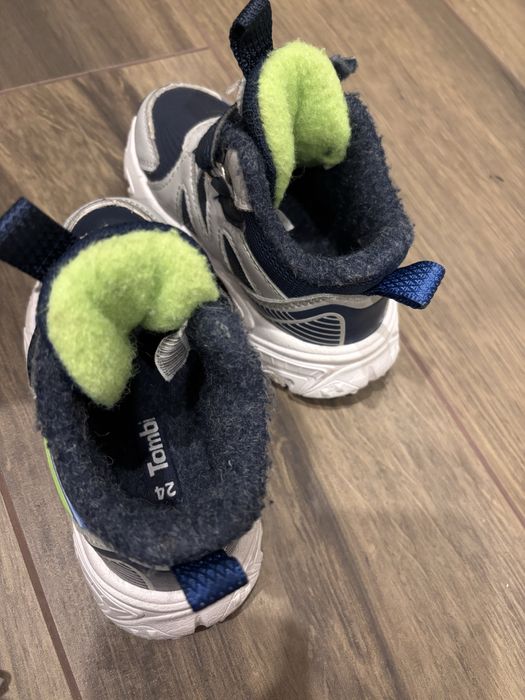 Крассовки на малочика утеплннные