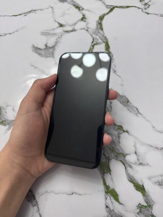 Айфон 13 в идеальном состояний