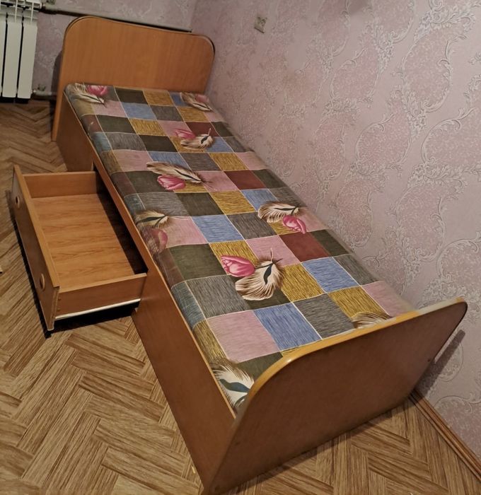 Кровать односпальная