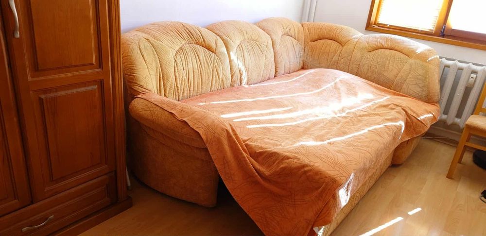 Продавам Ъглов диван