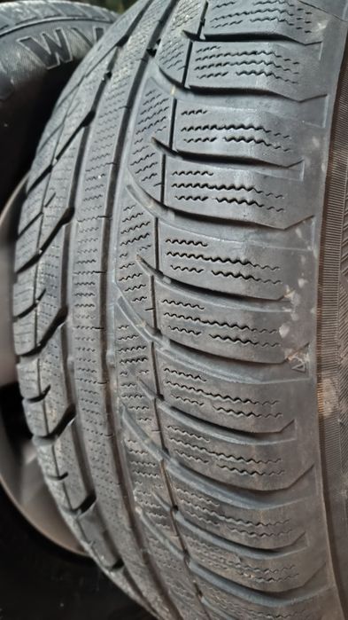 Vând două anvelope (pereche) Toyo Snowprox S 943, 226/60 R16 102H