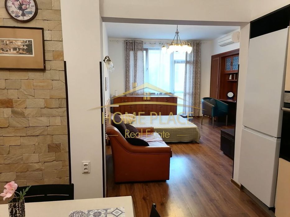 Дава се под наем Тристаен апартамент в Варна, Гръцка махала - 70 кв.м за 612 € - Снимка #2