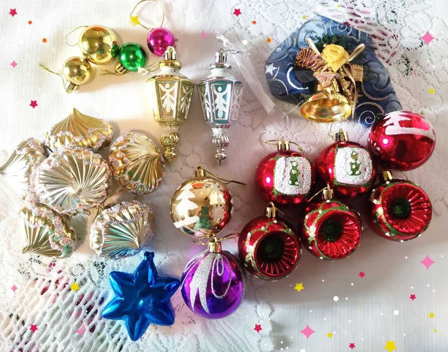 Игрушки на ёлку новые,22 штуки, пластик.