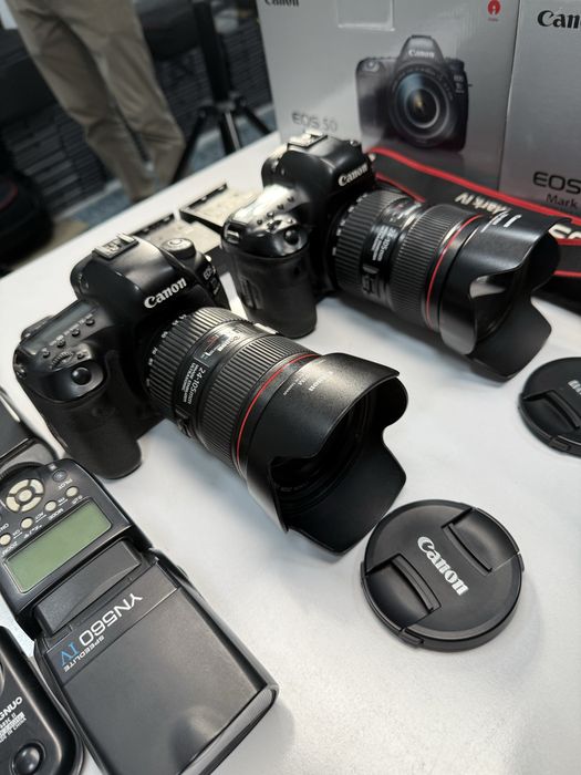 Canon EOS 5D Mark IV EF 24-105mm f/4L IS II USM Kit