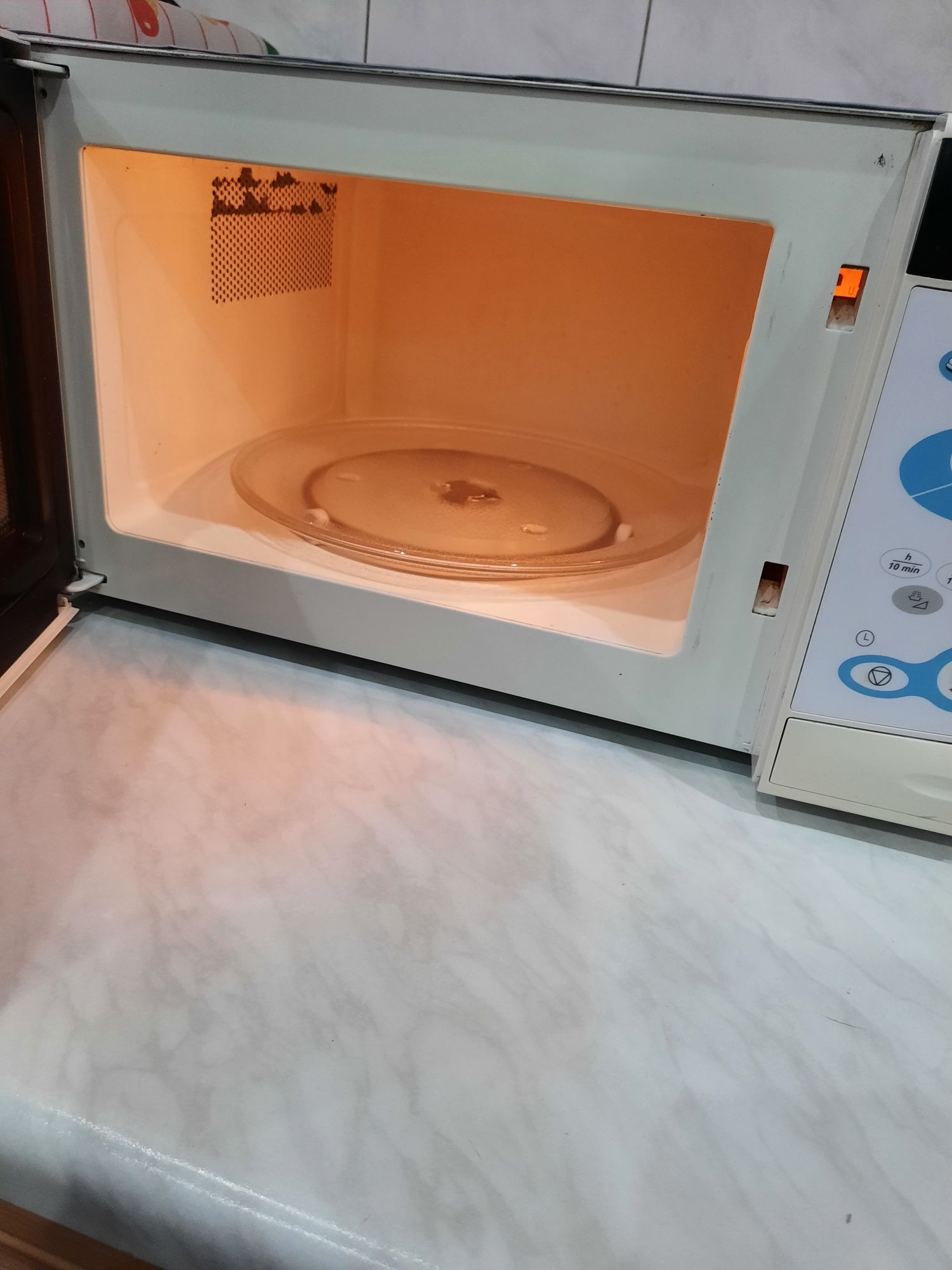 Микроволновка Samsung