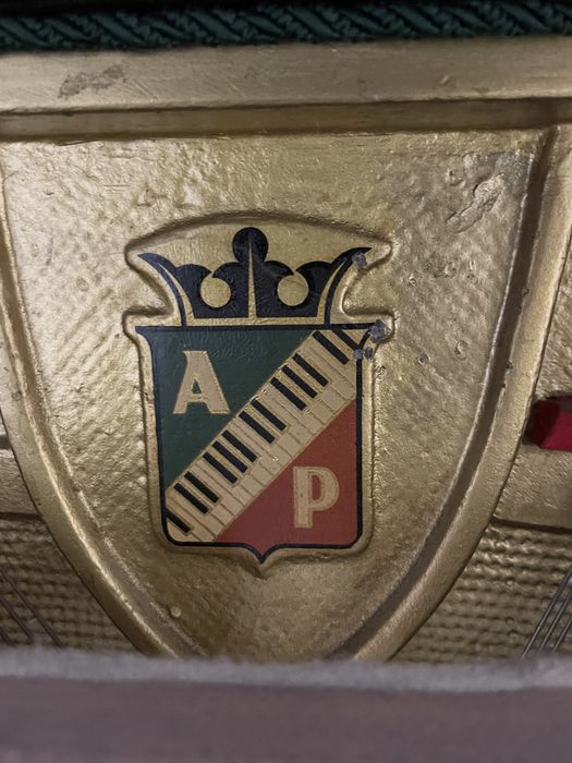 Продаётся пианино Pertov