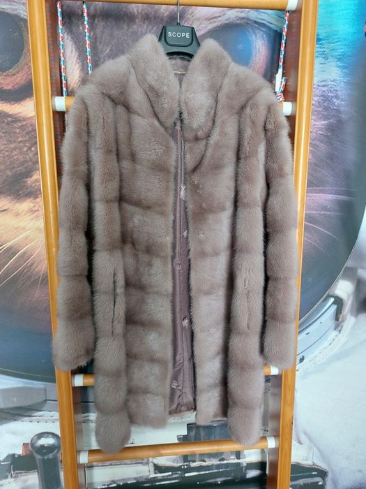 Продам норковую шубу