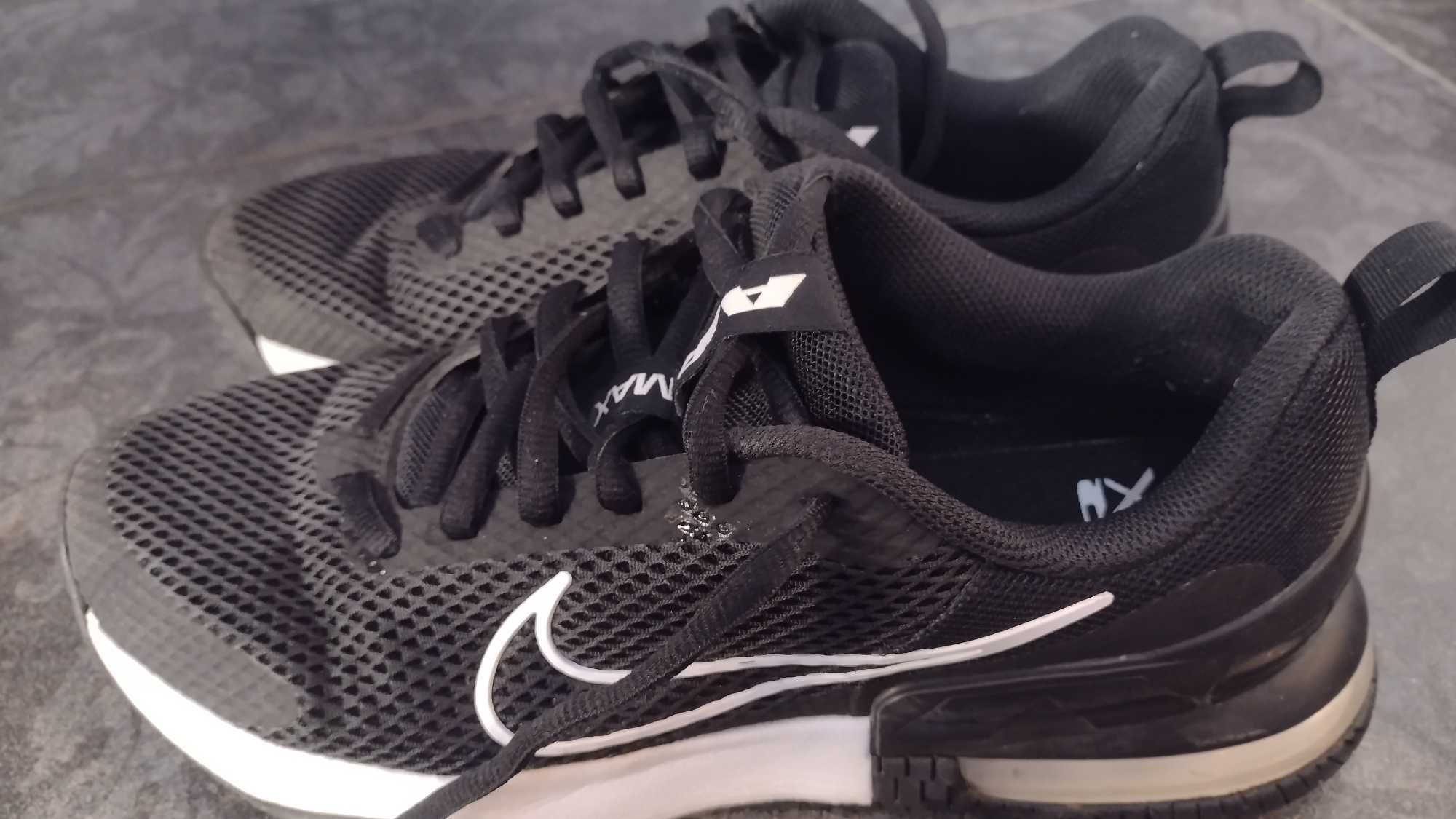 Маратонки Nike m air max alpha trainer 6
