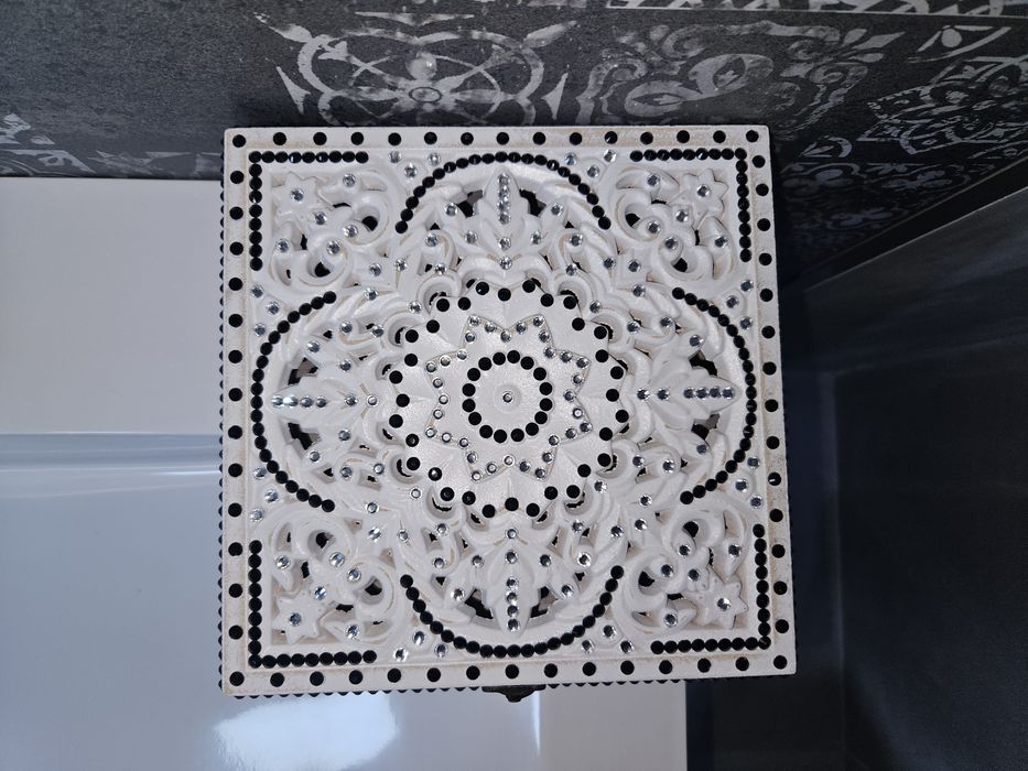 Ръчно правена кутия за бижута