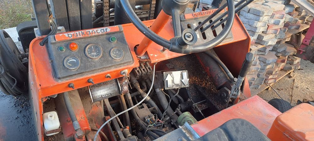 Vând 2 motostivuitoare