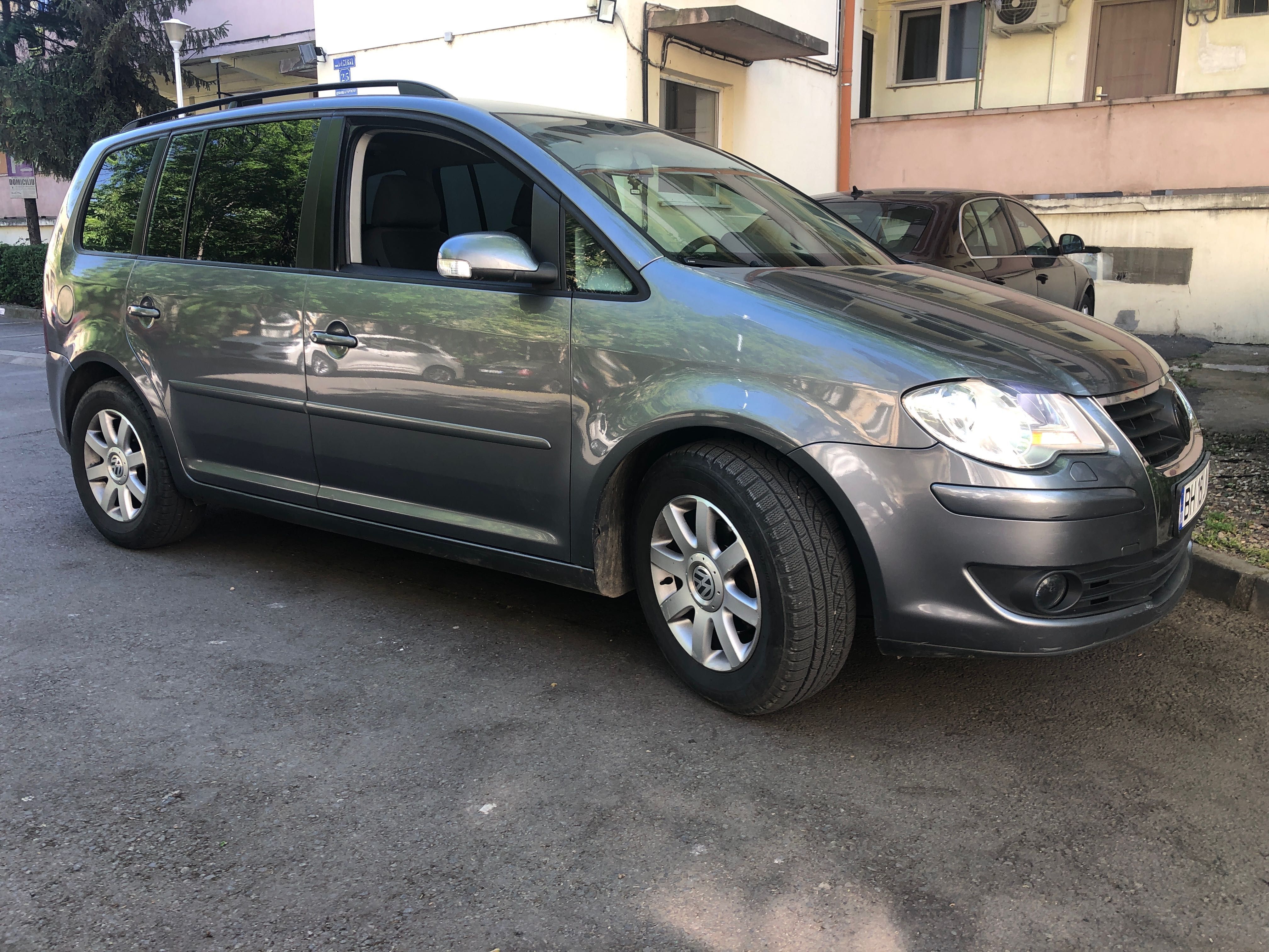 VW Touran Negociabil 1.9 /5 locuri