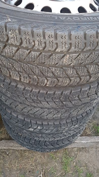 205/65/16 c Uniroyal de iarna