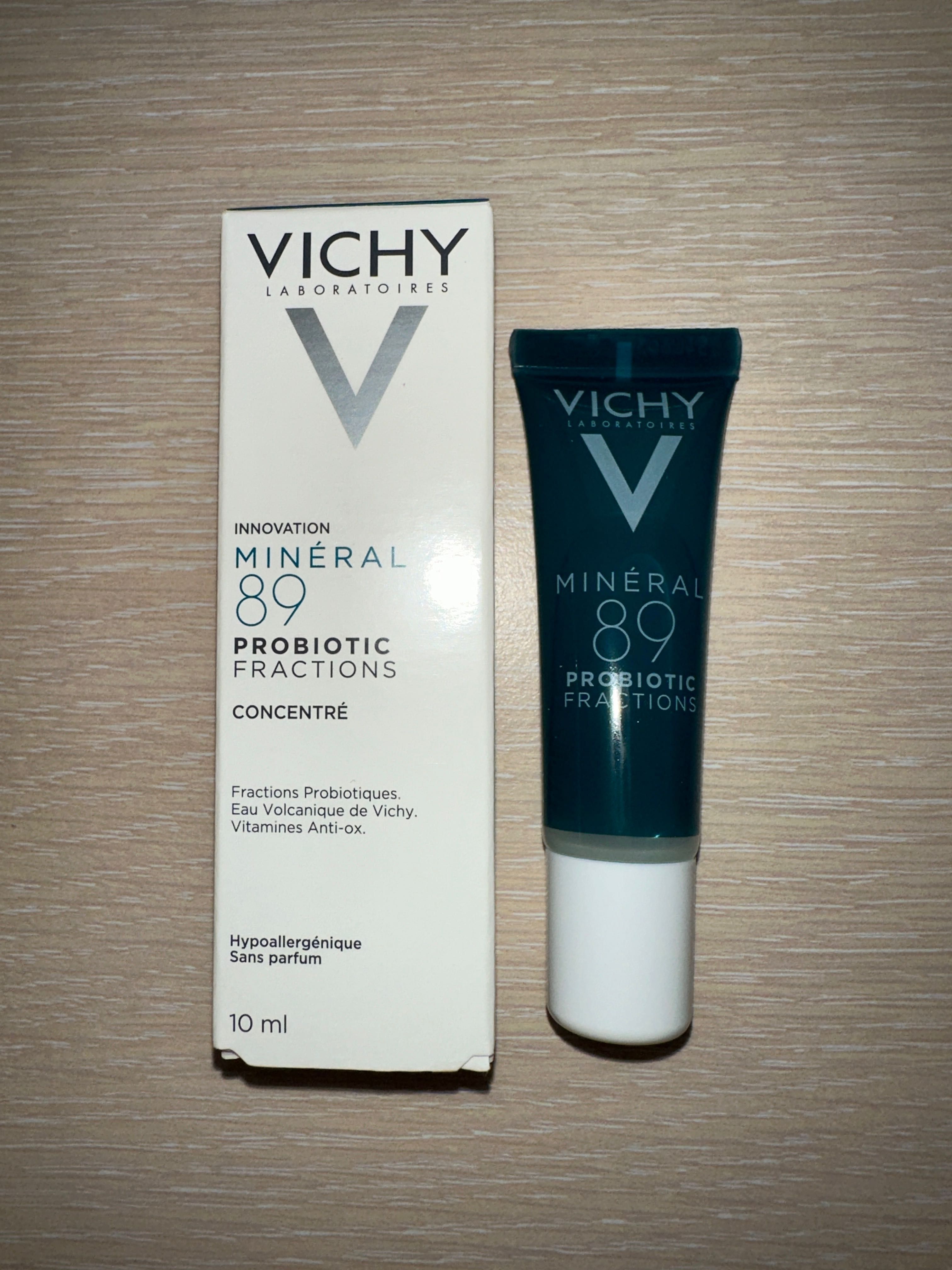 Кабуки четка за фон дьо тен Vichy, козметика на изгодни цени