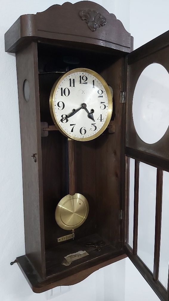 Ceas cu pendul mecanic