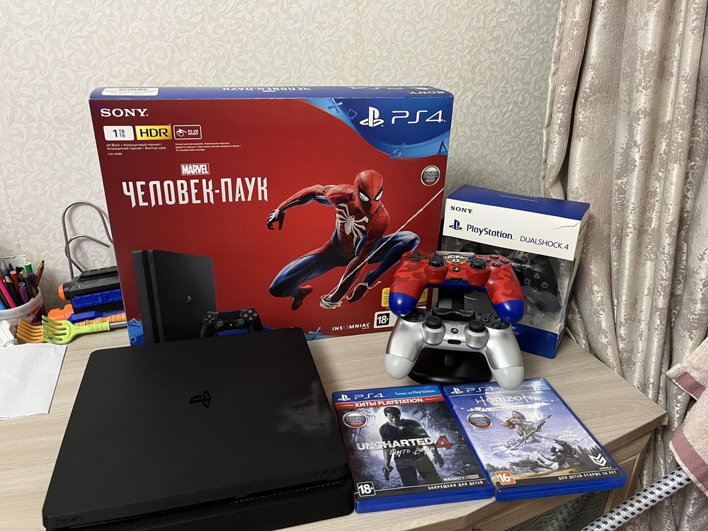 PlayStation 4 slim 1 tb