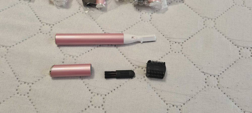 Тример за мъже и жени за вежди-уши-крака-ръце-коса-излишна коса