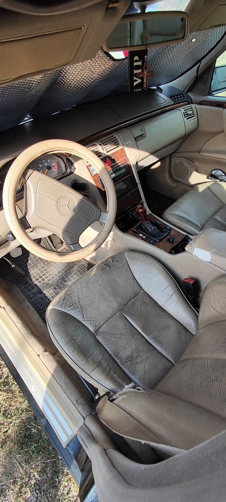 Продавам Мерцедес s210 2.5 150 коня