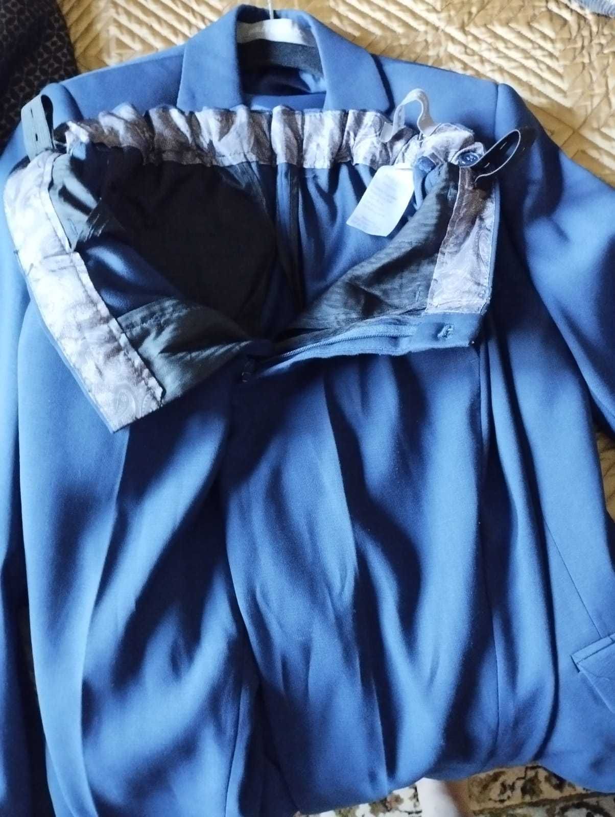Costum/sacouri NEXT, 10 ani, foarte buna, bleumarin, 60 Ron fiecare