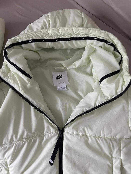 Оригинално яке Nike