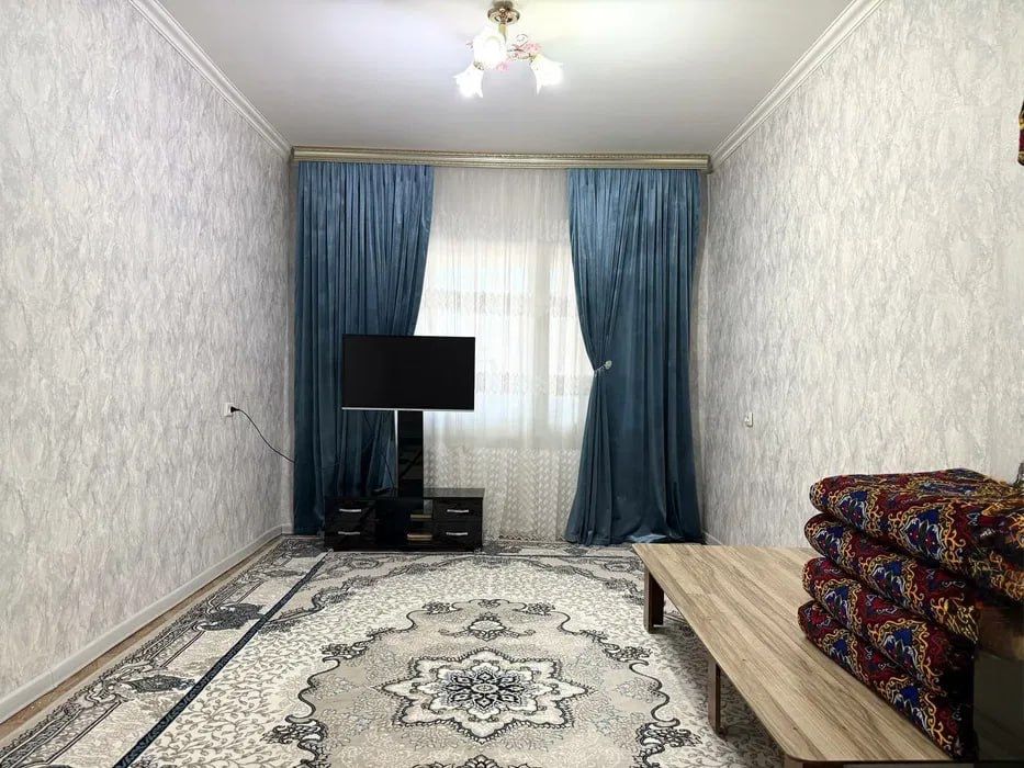 Продается 3-комнатная квартира в Яшнабаде, Тузель-1
