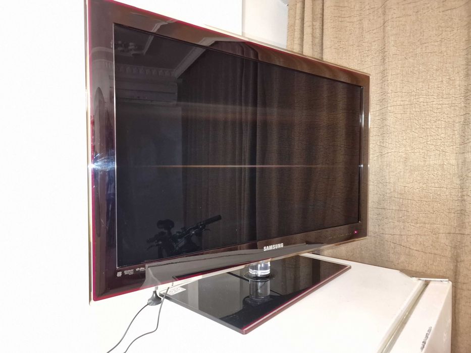 Телевизор Samsung 32 инча