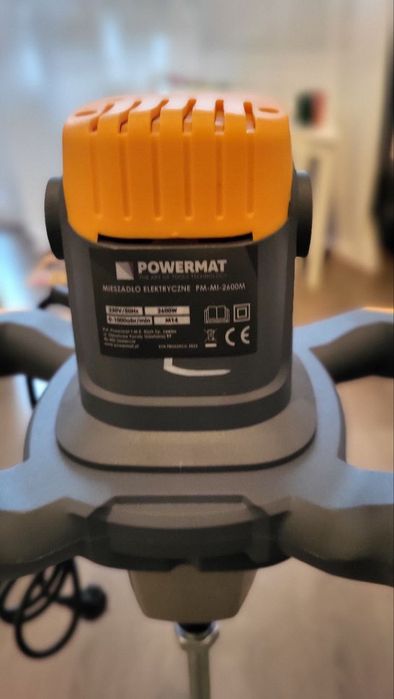 Продавам строителен миксер с регулиране на скоростта