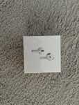 Airpods 4 noi in cutie