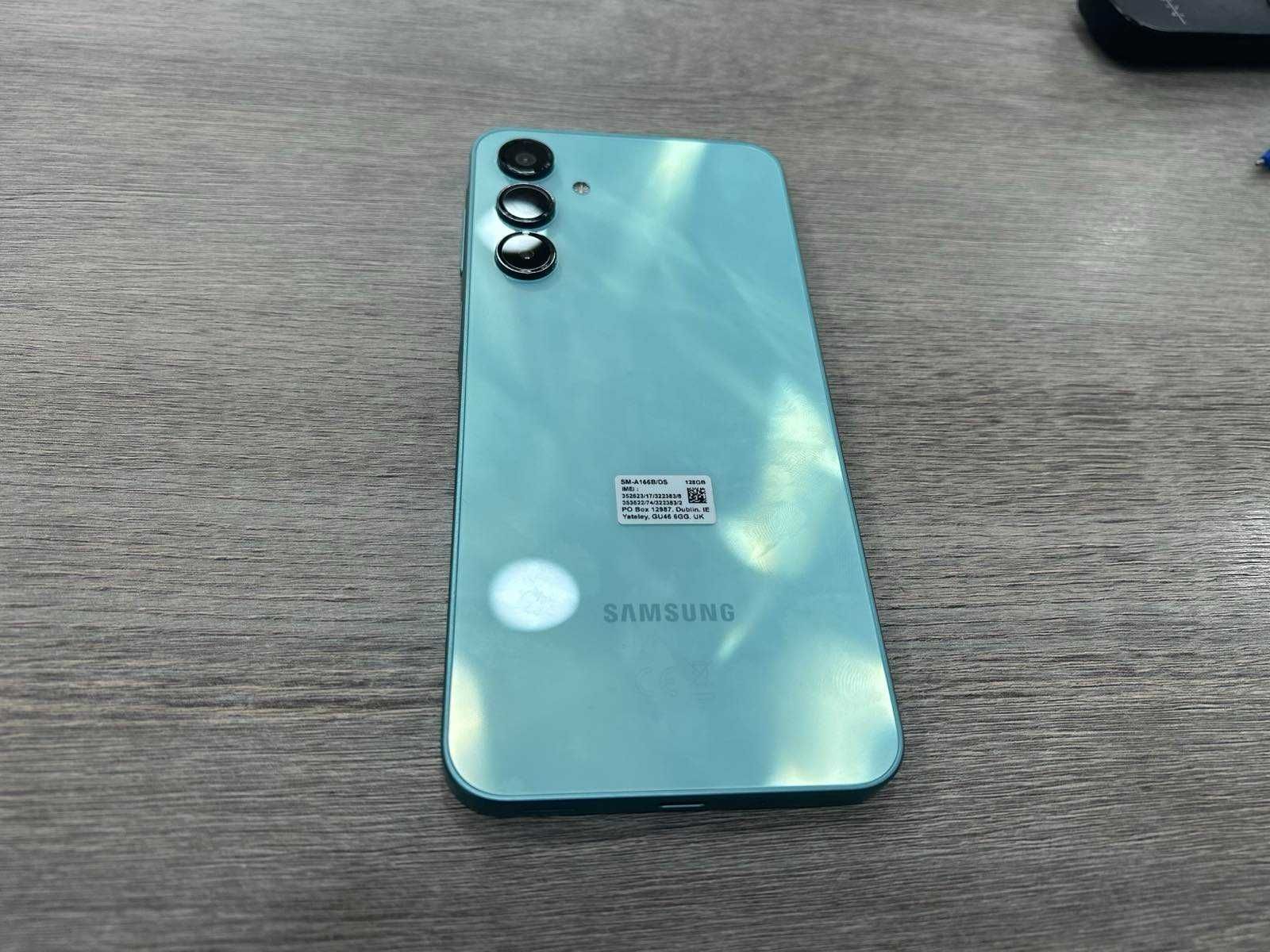 Продава се Samsung Galaxy A1