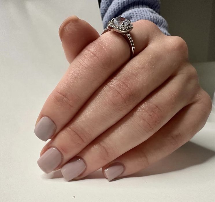 Manichiură cu ojă semipermanentă