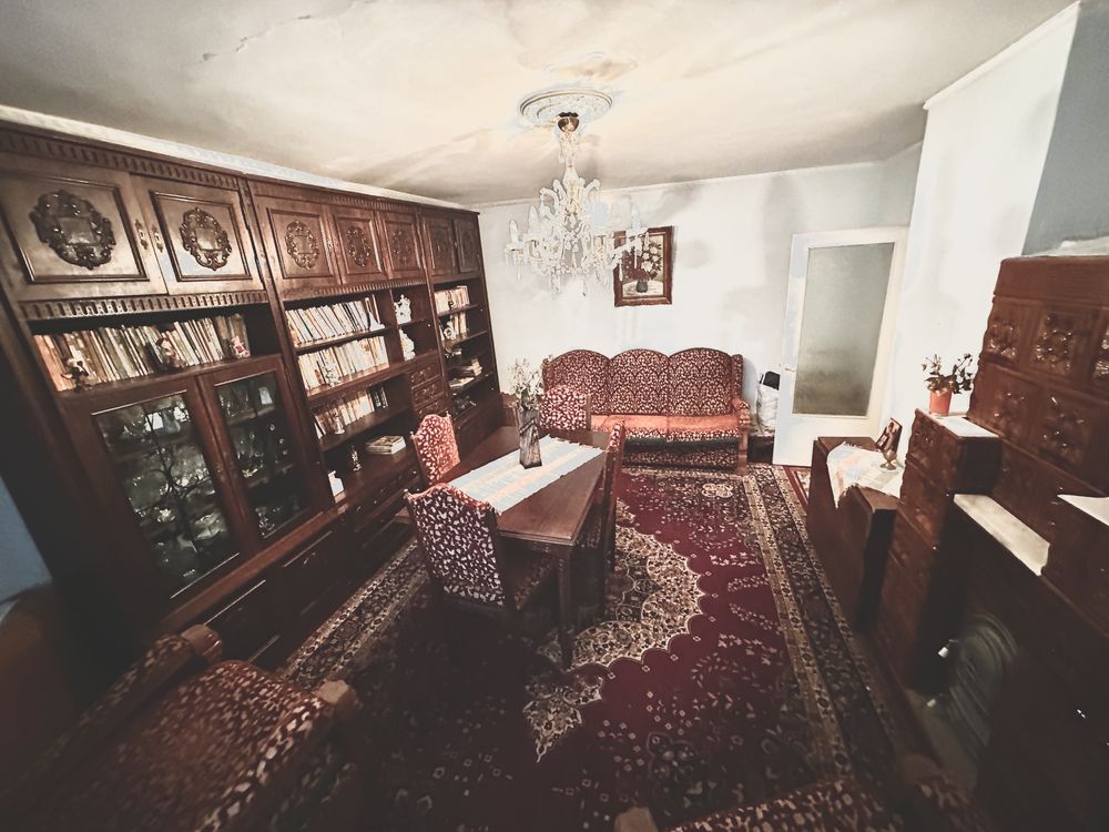 Vand apartament 4 camere in vila V11