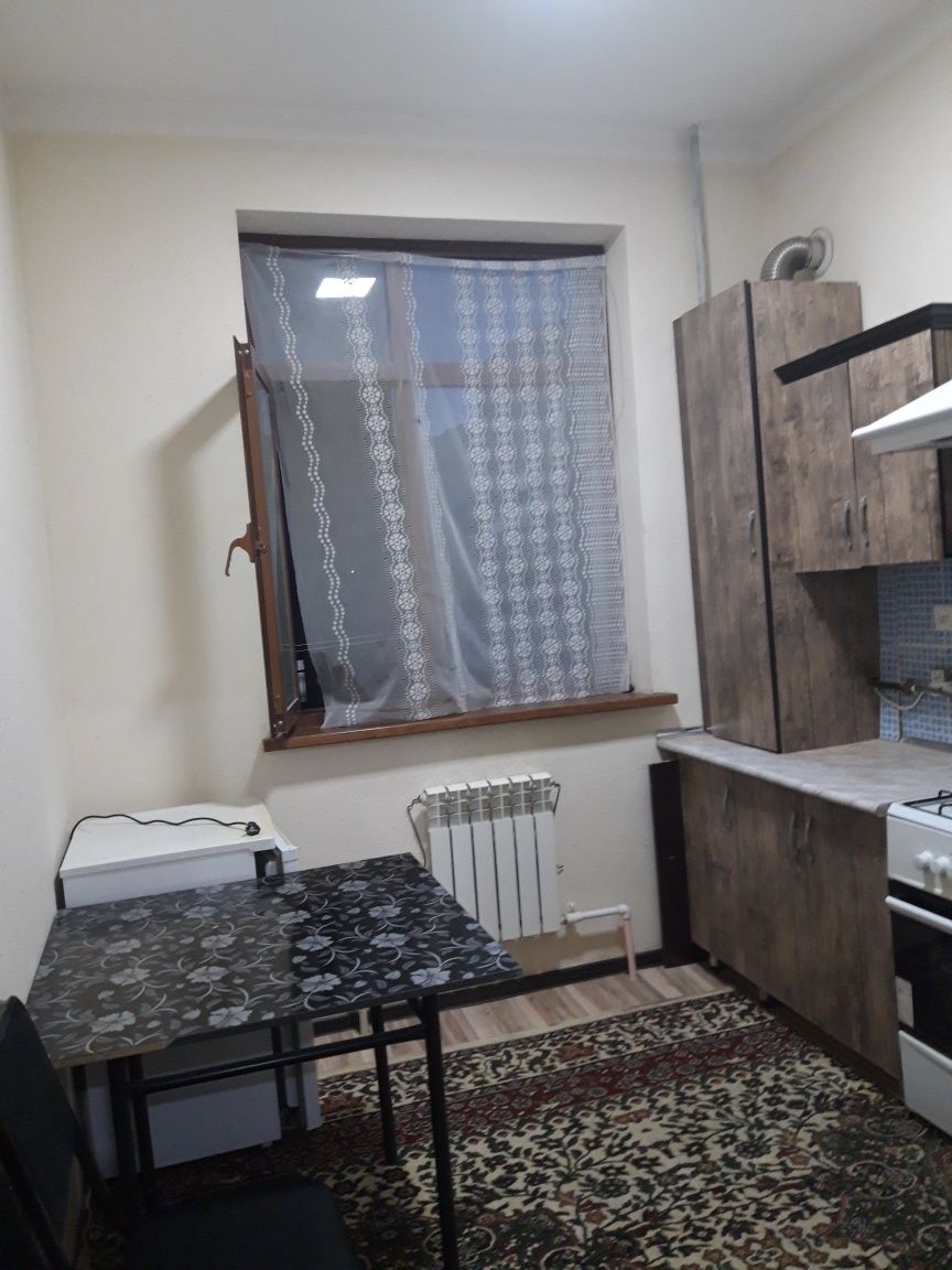 Бухоро шахарда 2 хонали квартира узок муддатга ижарага берилади.